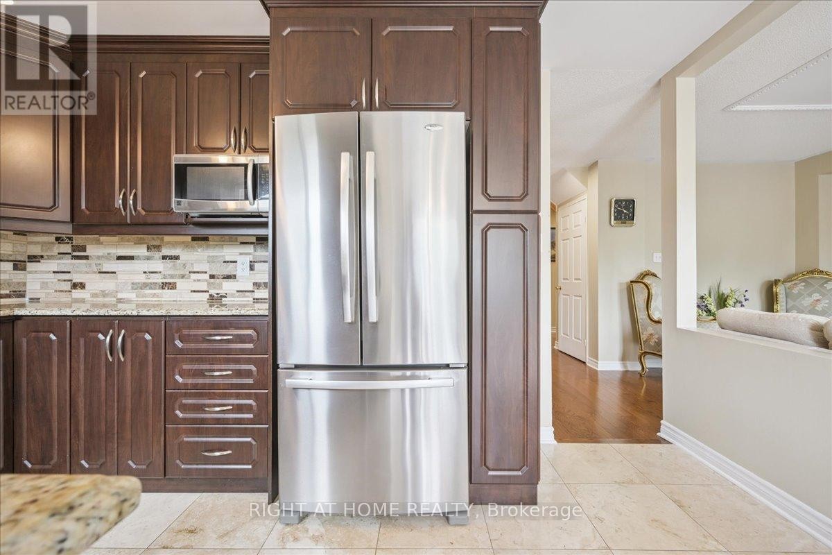 












5322 LISMIC BOULEVARD

,
Mississauga (East Credit),




Ontario
L5V1P5

