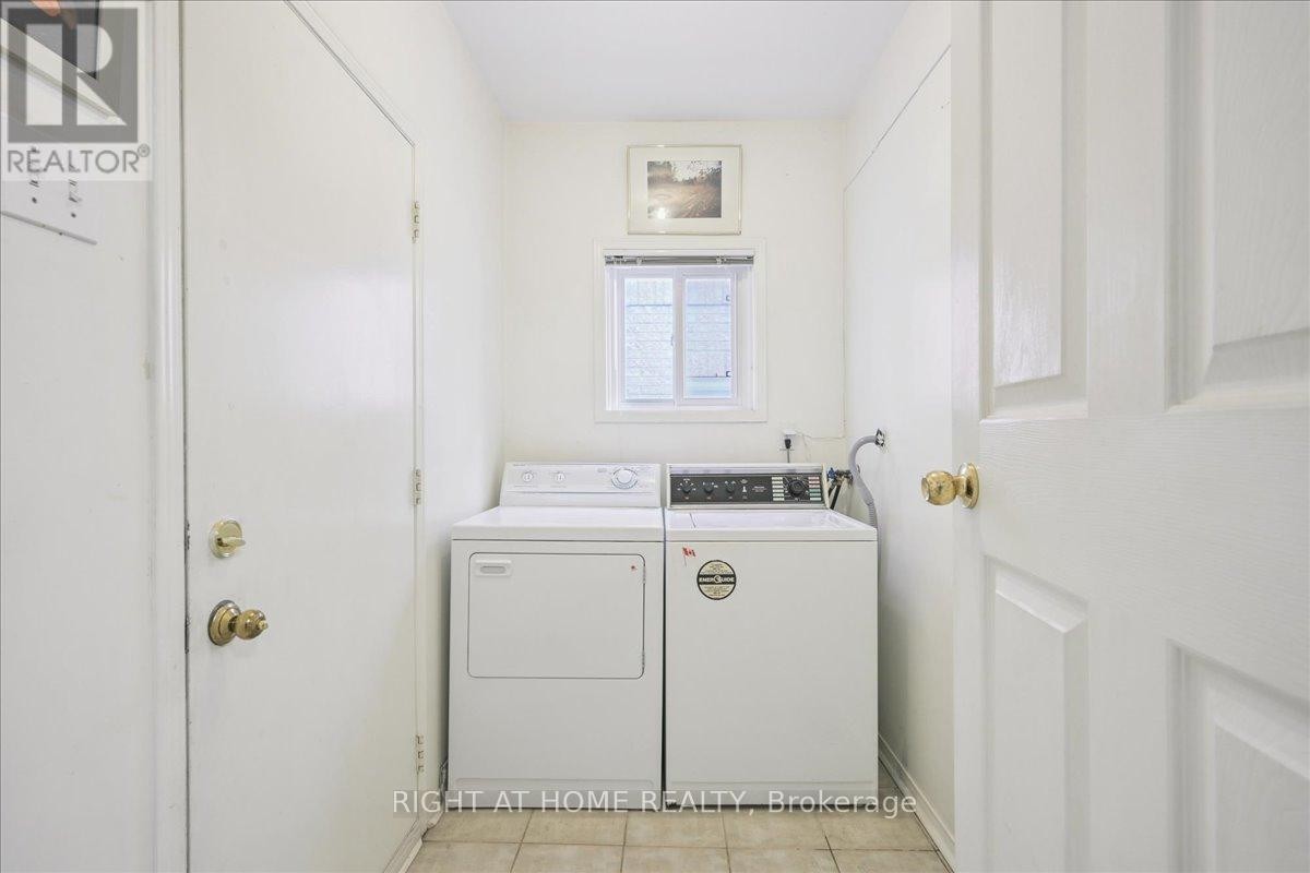 












5322 LISMIC BOULEVARD

,
Mississauga (East Credit),




Ontario
L5V1P5

