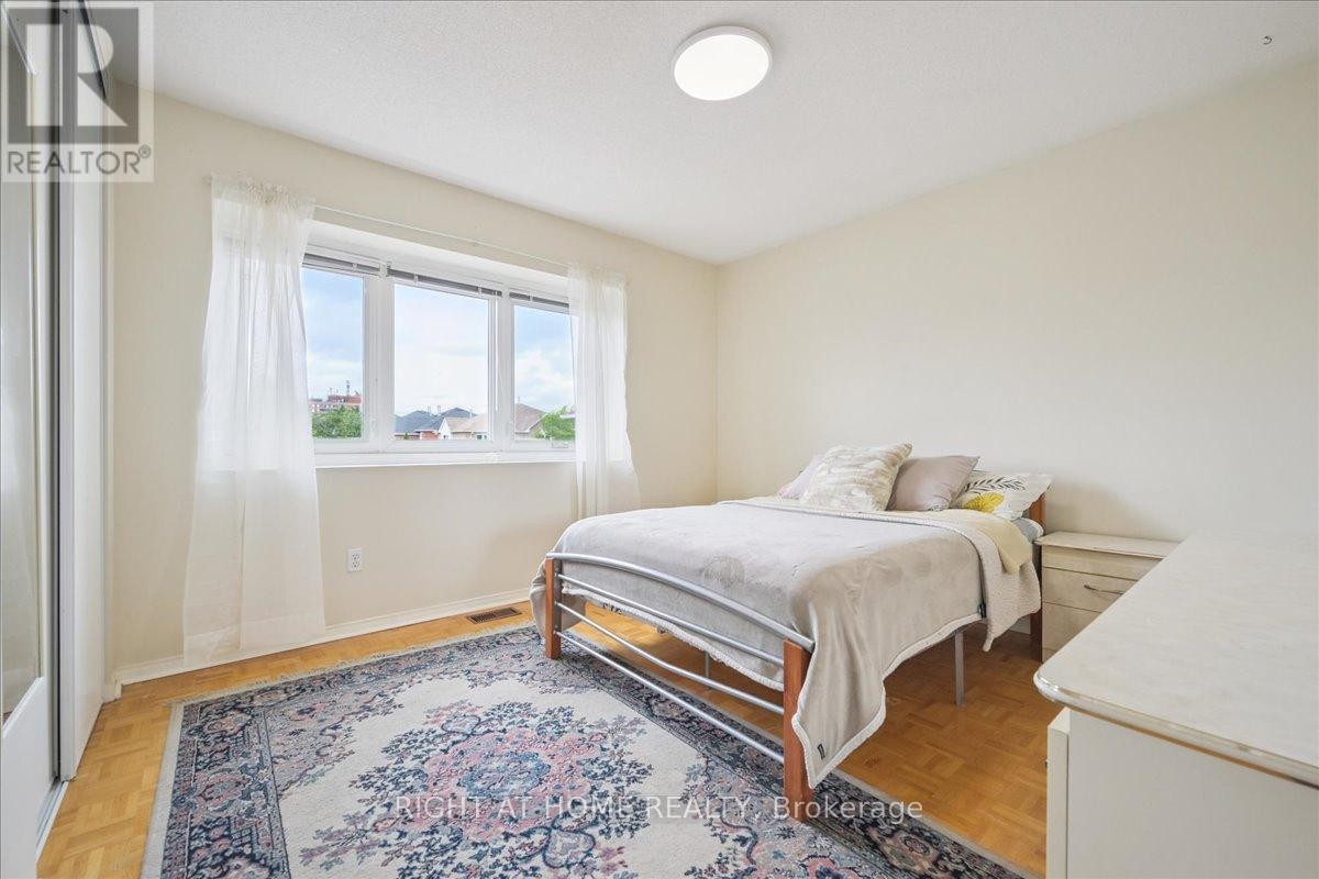 












5322 LISMIC BOULEVARD

,
Mississauga (East Credit),




Ontario
L5V1P5


