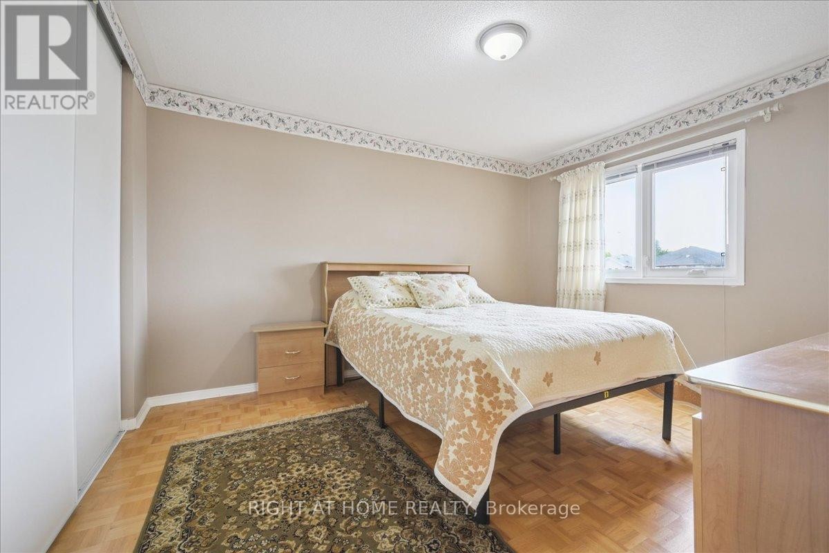 












5322 LISMIC BOULEVARD

,
Mississauga (East Credit),




Ontario
L5V1P5

