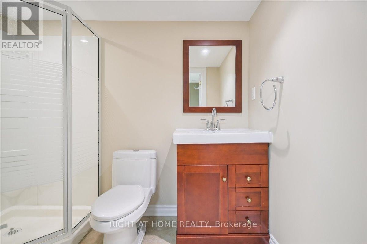 












5322 LISMIC BOULEVARD

,
Mississauga (East Credit),




Ontario
L5V1P5

