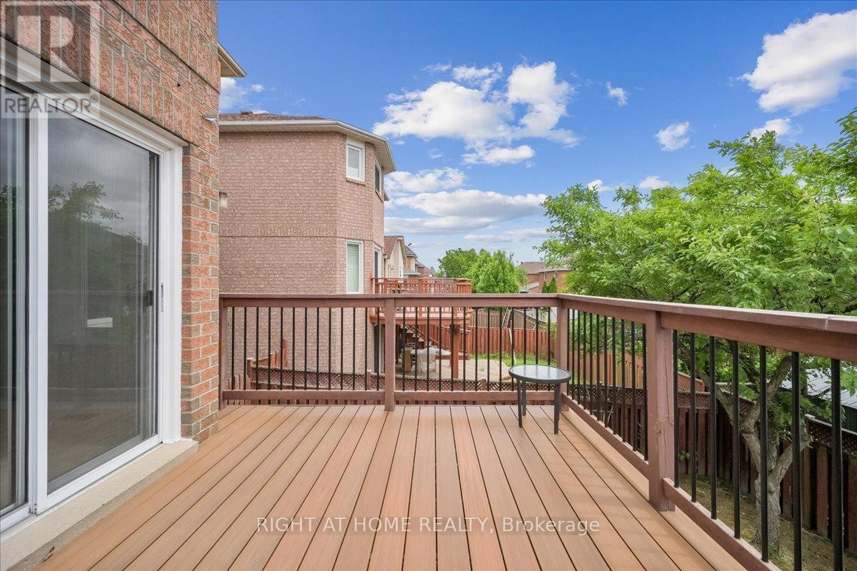 












5322 LISMIC BOULEVARD

,
Mississauga (East Credit),




Ontario
L5V1P5

