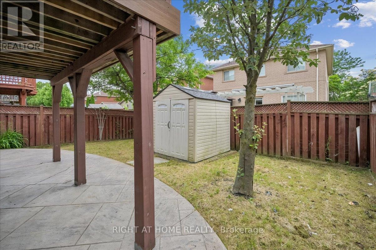 












5322 LISMIC BOULEVARD

,
Mississauga (East Credit),




Ontario
L5V1P5

