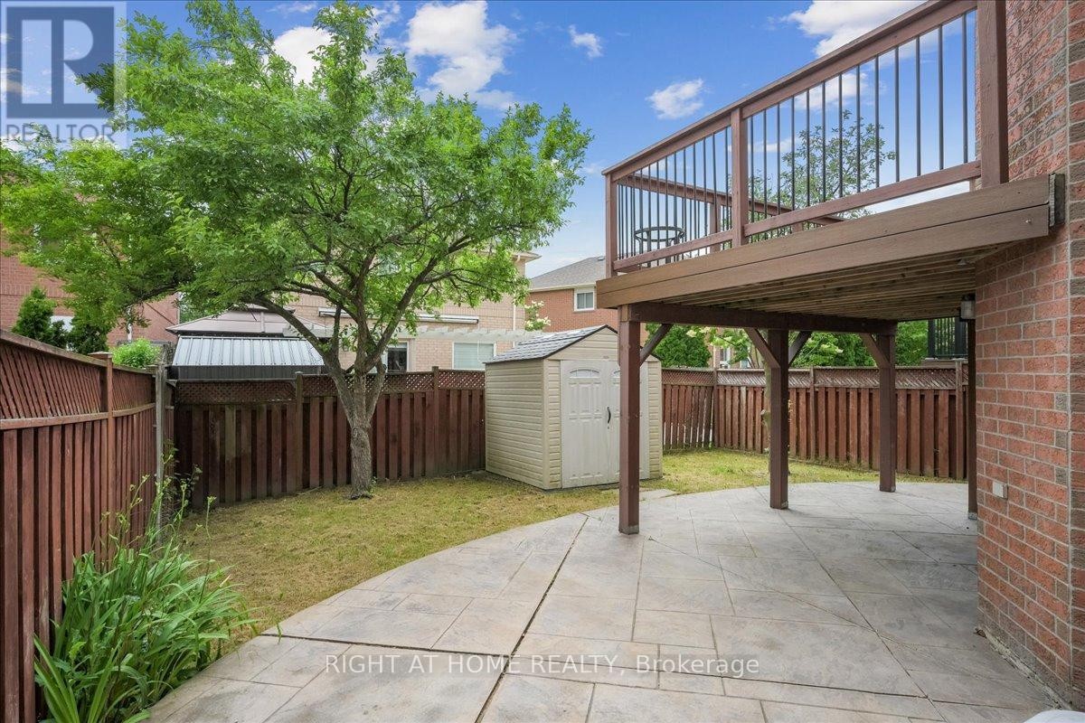 












5322 LISMIC BOULEVARD

,
Mississauga (East Credit),




Ontario
L5V1P5

