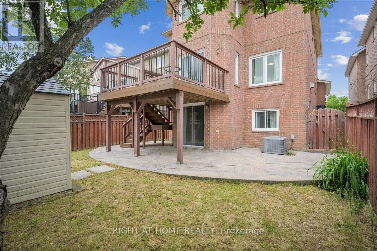 












5322 LISMIC BOULEVARD

,
Mississauga (East Credit),




Ontario
L5V1P5


