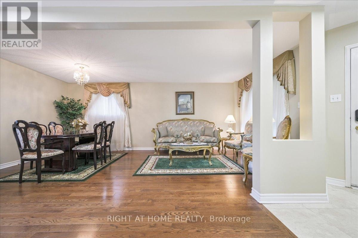 












5322 LISMIC BOULEVARD

,
Mississauga (East Credit),




Ontario
L5V1P5

