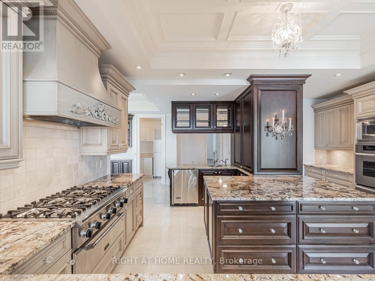 












LPH19 - 2095 LAKE SHORE BOULEVARD W

,
Toronto (Mimico),




Ontario
M8V4G4

