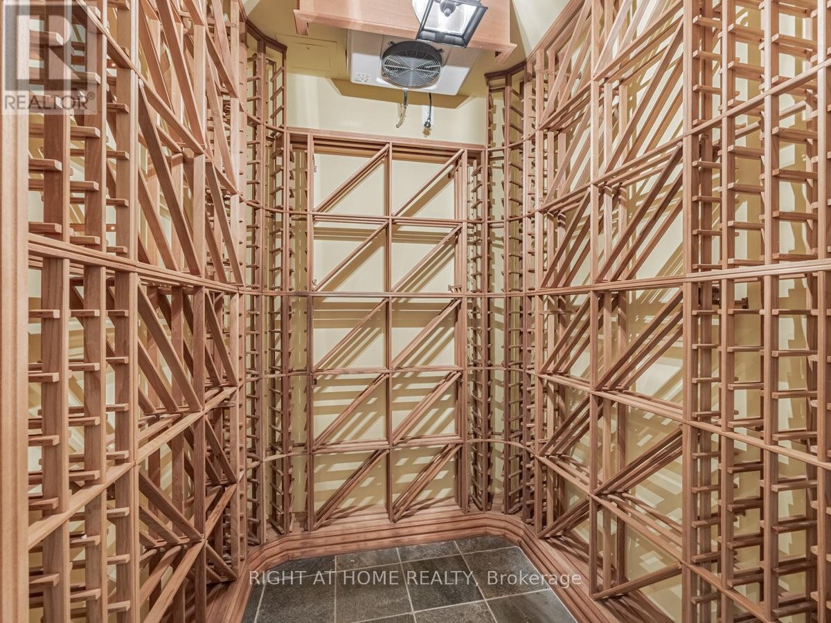 












LPH19 - 2095 LAKE SHORE BOULEVARD W

,
Toronto (Mimico),




Ontario
M8V4G4

