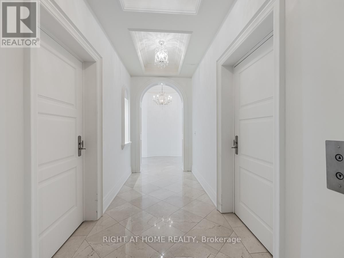 












LPH19 - 2095 LAKE SHORE BOULEVARD W

,
Toronto (Mimico),




Ontario
M8V4G4

