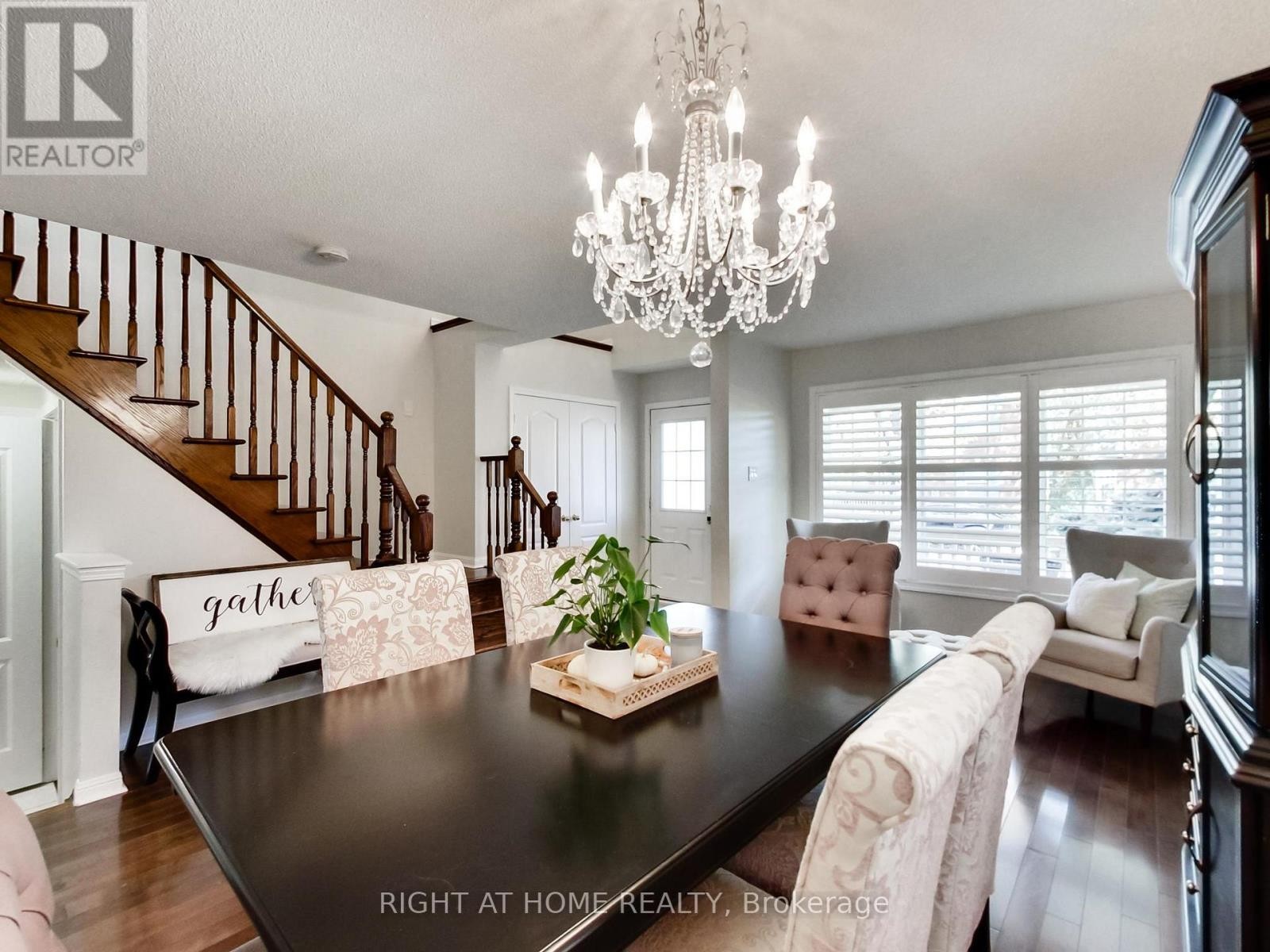 












2527 NETTLECREEK CRESCENT

,
Oakville (WT West Oak Trails),




Ontario
L6M4C1

