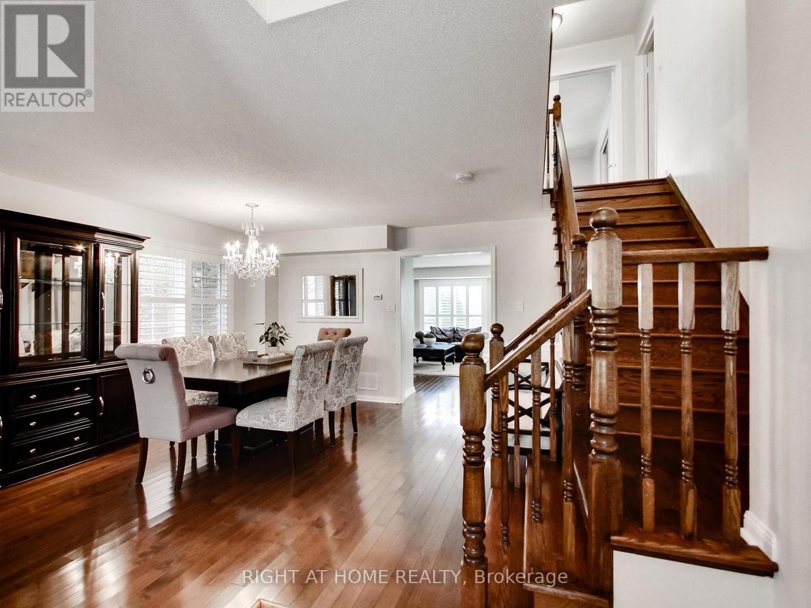 












2527 NETTLECREEK CRESCENT

,
Oakville (WT West Oak Trails),




Ontario
L6M4C1

