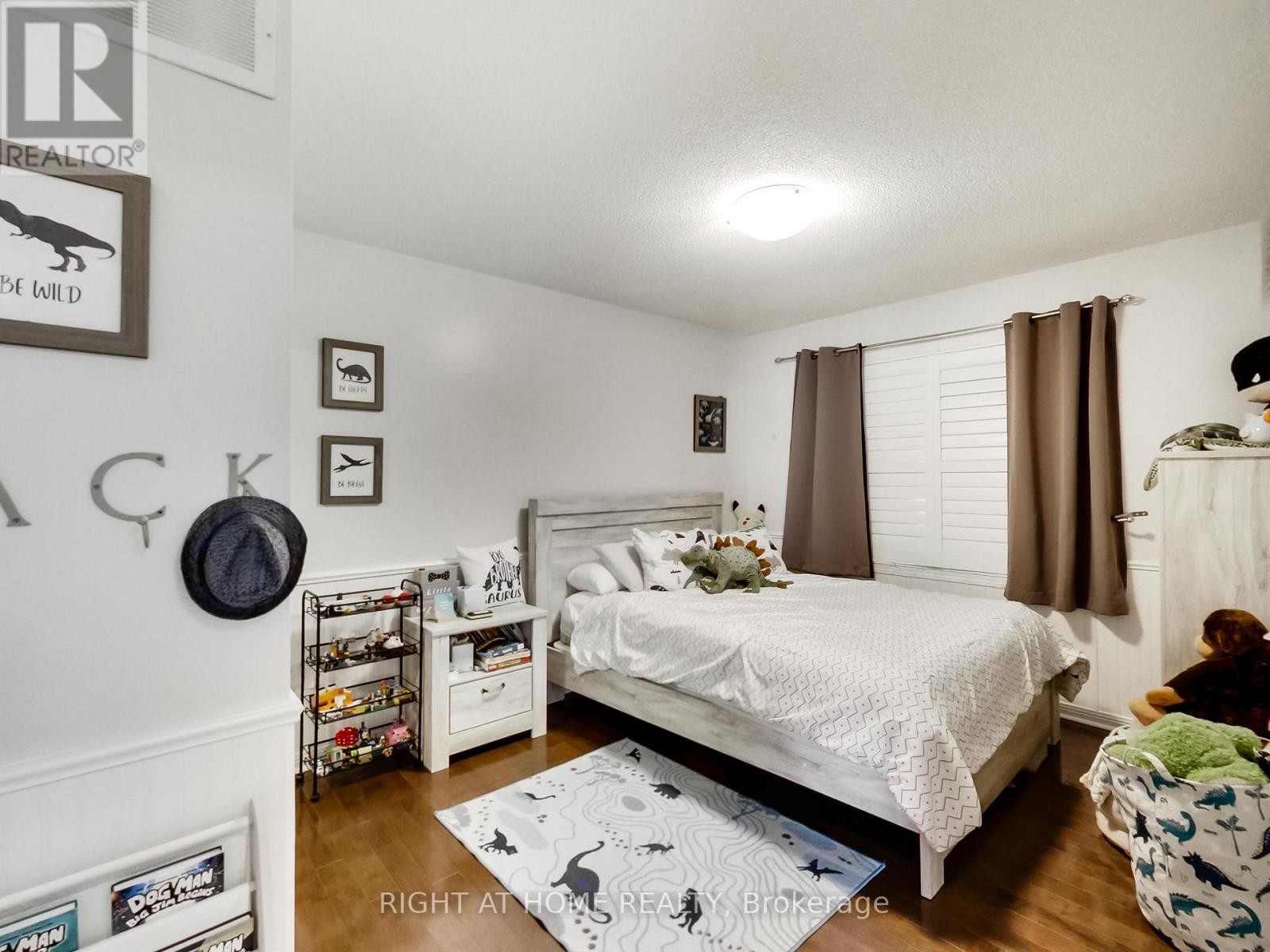












2527 NETTLECREEK CRESCENT

,
Oakville (WT West Oak Trails),




Ontario
L6M4C1

