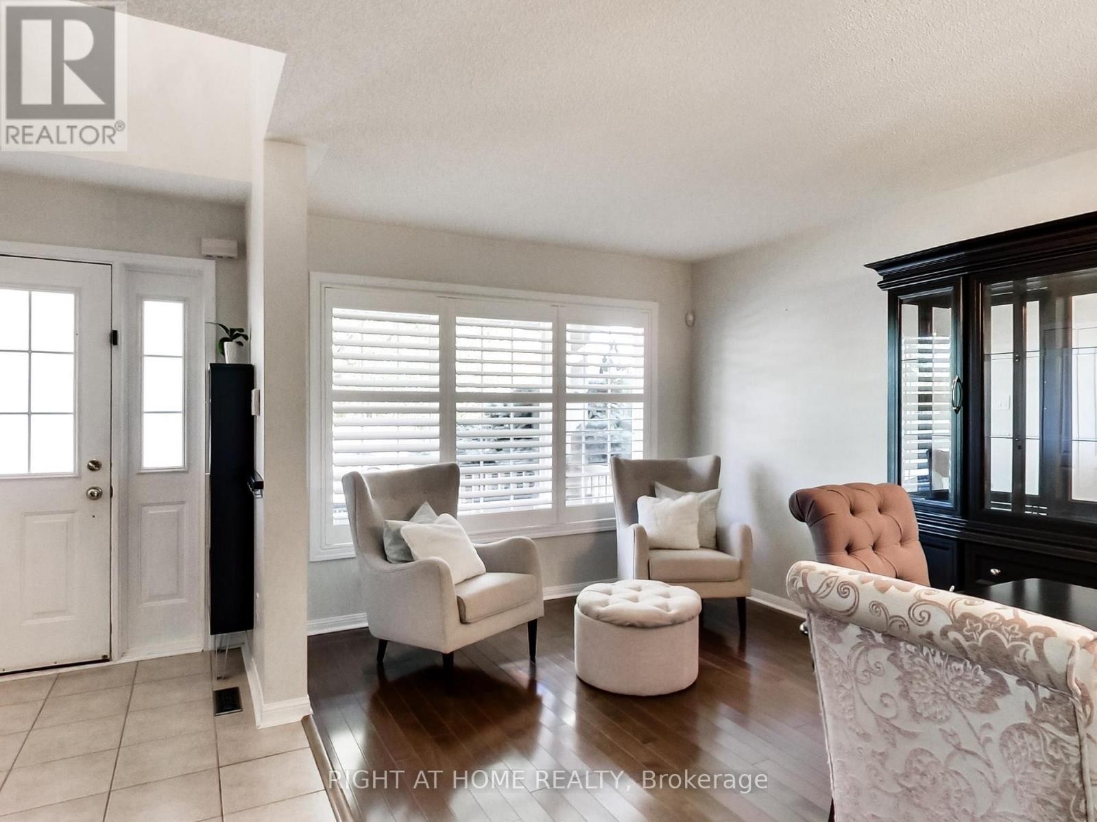 












2527 NETTLECREEK CRESCENT

,
Oakville (WT West Oak Trails),




Ontario
L6M4C1

