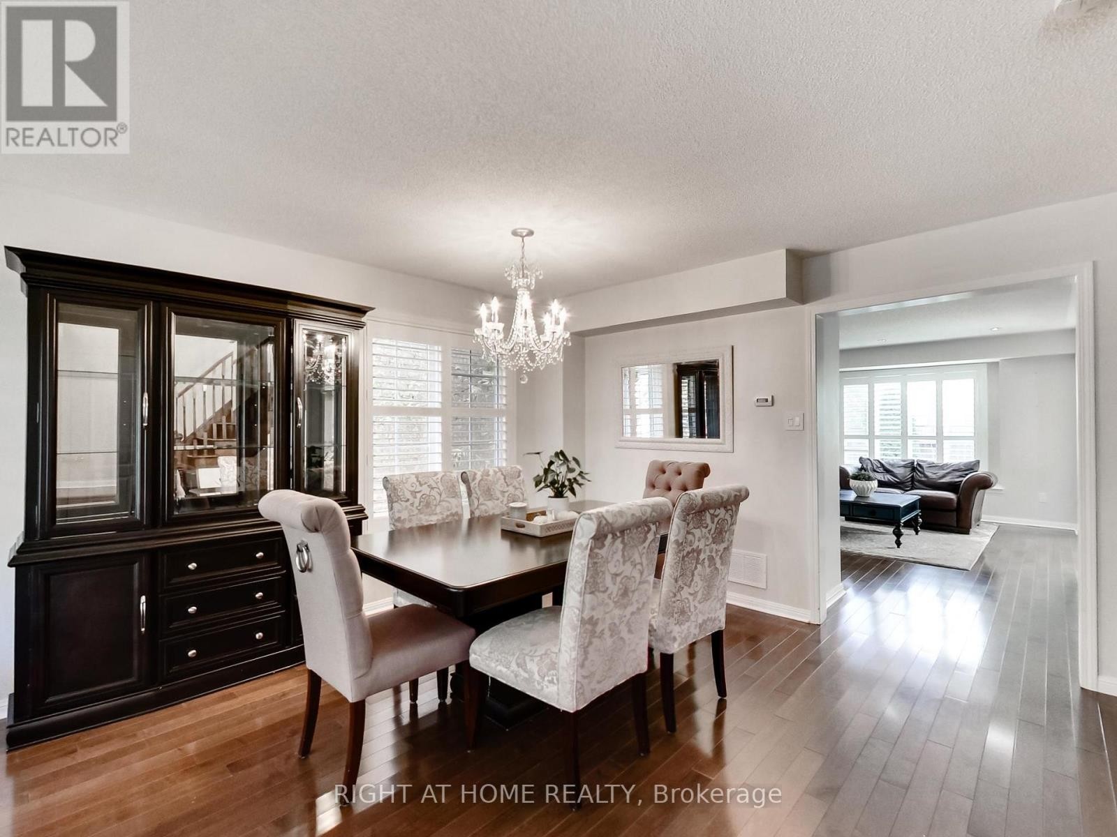 












2527 NETTLECREEK CRESCENT

,
Oakville (WT West Oak Trails),




Ontario
L6M4C1

