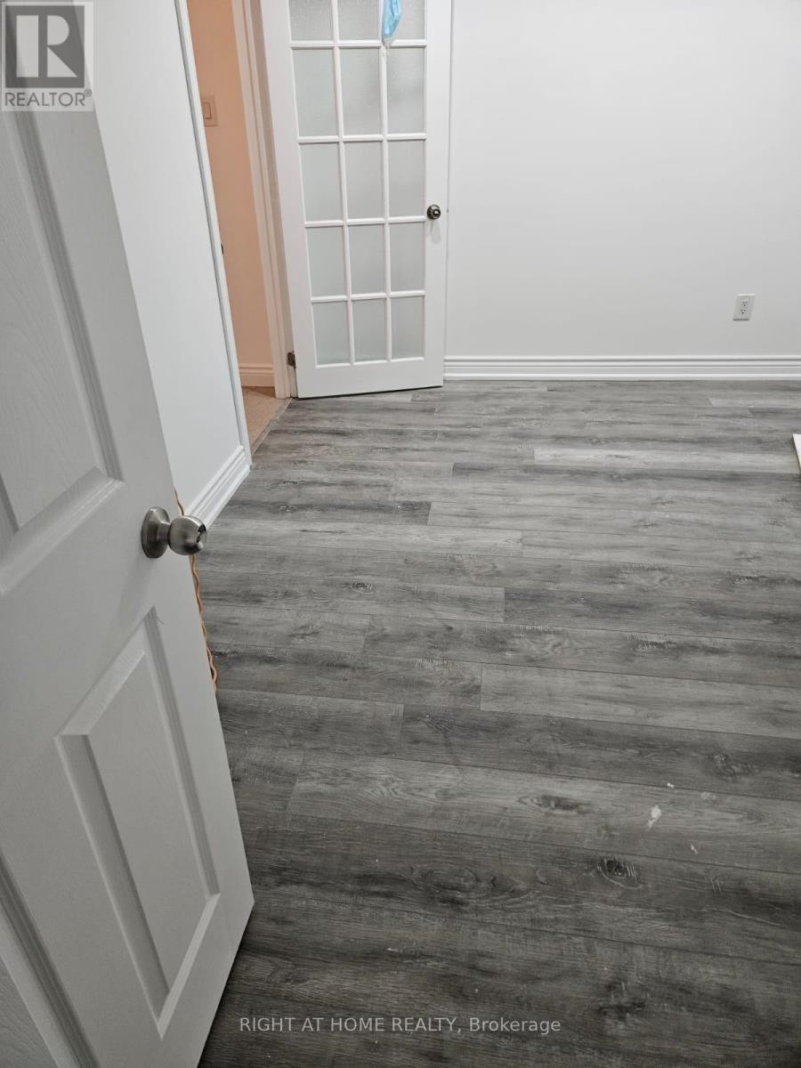 












1137 EWING CRESCENT

,
Mississauga (East Credit),




Ontario
L5V1C1

