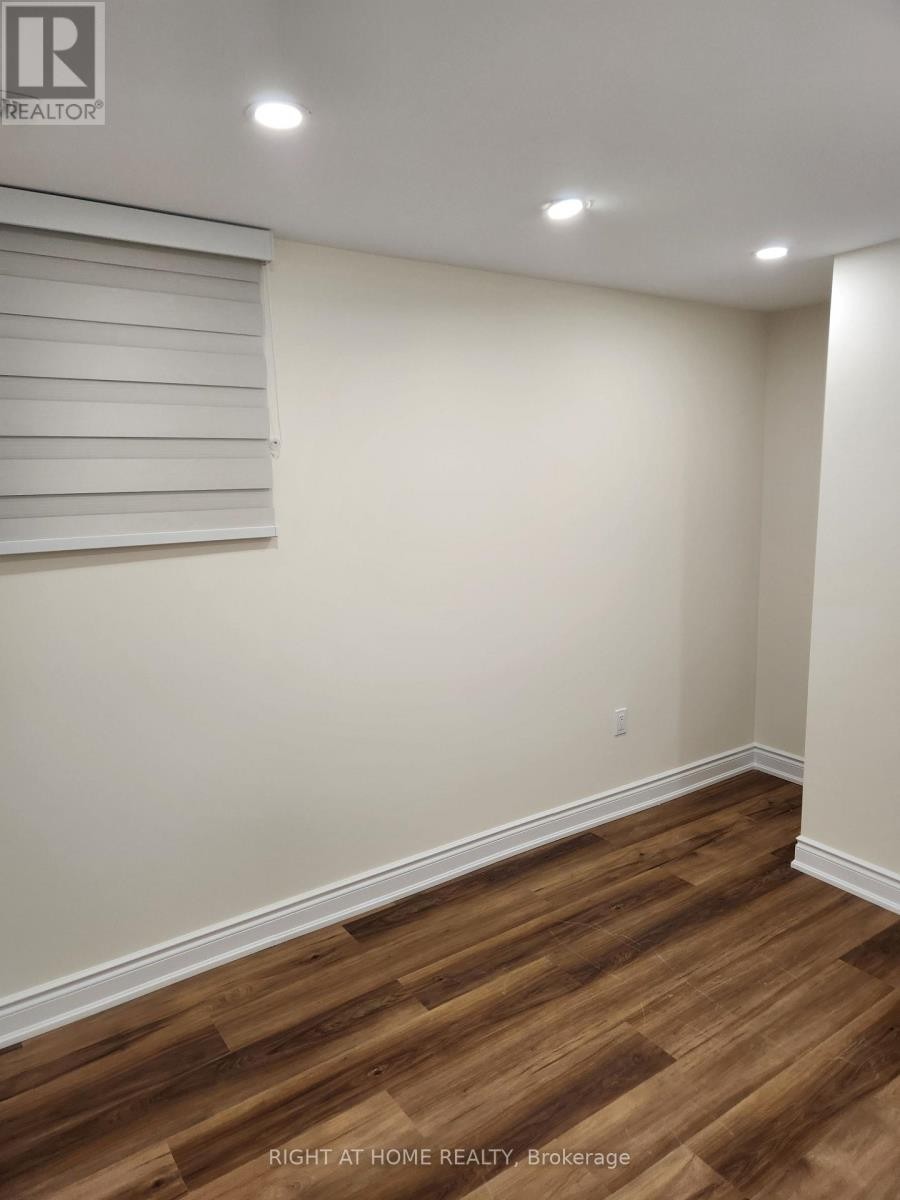 












LOWER - 62 PINEWAY PLACE

,
Brampton (Northgate),




Ontario
L6S5S4

