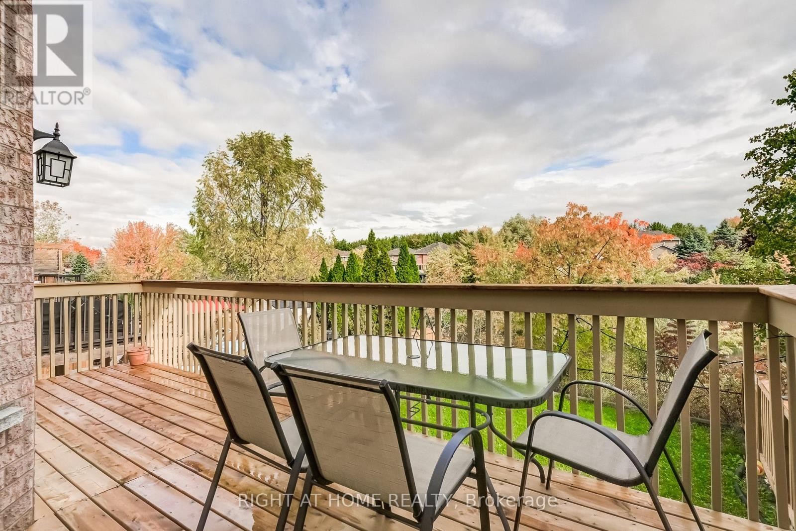 












51 CRESTRIDGE DRIVE

,
Caledon (Bolton North),




Ontario
L7E2T9

