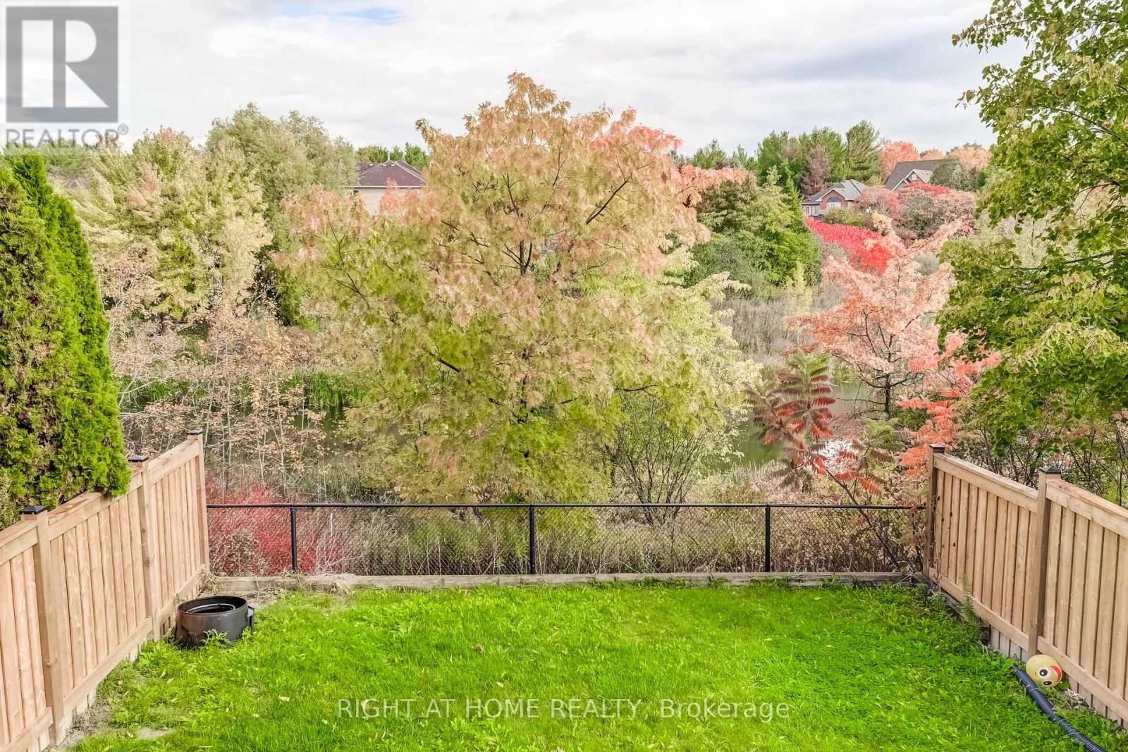 












51 CRESTRIDGE DRIVE

,
Caledon (Bolton North),




Ontario
L7E2T9

