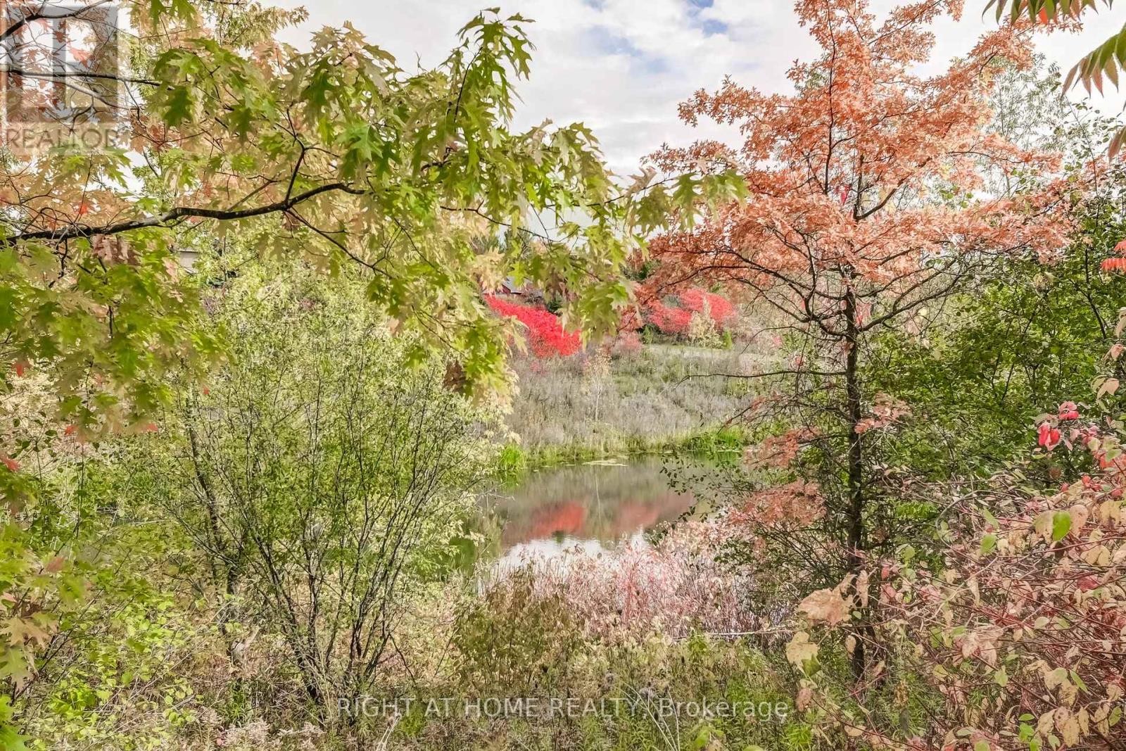 












51 CRESTRIDGE DRIVE

,
Caledon (Bolton North),




Ontario
L7E2T9

