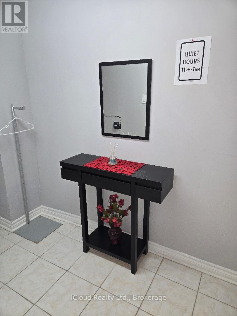 












BASEMENT - 1659 SUMMERGROVE CRESCENT

,
Mississauga (East Credit),




Ontario
L5M3Z6


