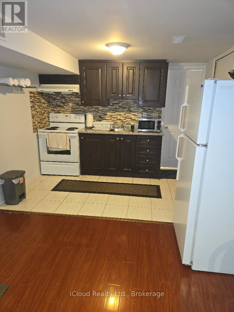 












BASEMENT - 1659 SUMMERGROVE CRESCENT

,
Mississauga (East Credit),




Ontario
L5M3Z6

