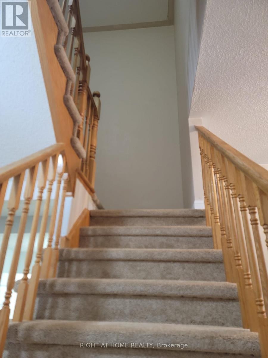 












1407 MCDERMOTT WAY N

,
Milton (BE Beaty),




Ontario
L9T6L6

