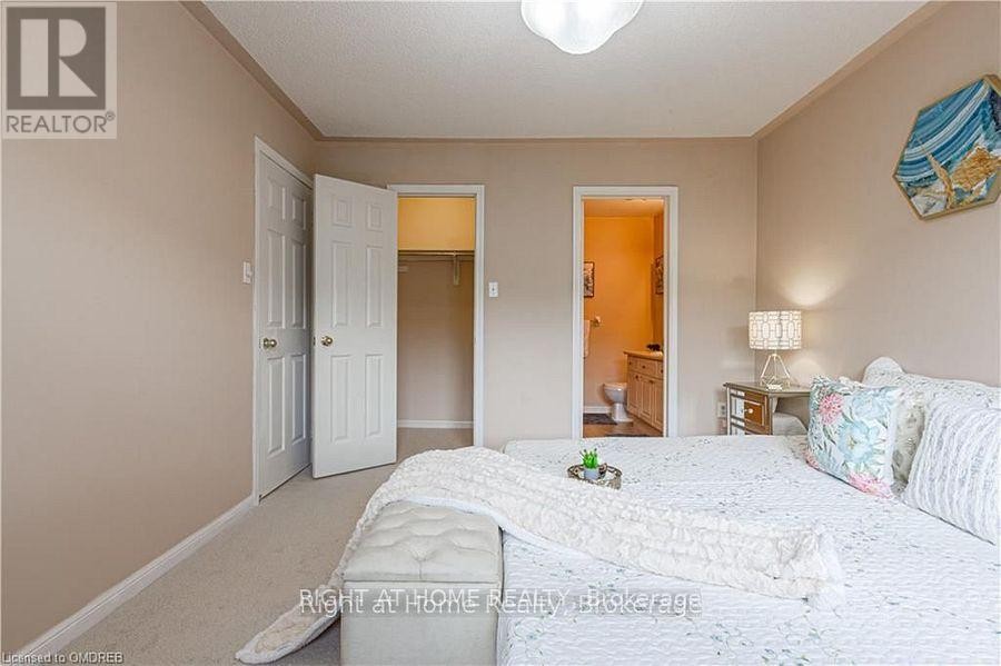 












1407 MCDERMOTT WAY N

,
Milton (BE Beaty),




Ontario
L9T6L6

