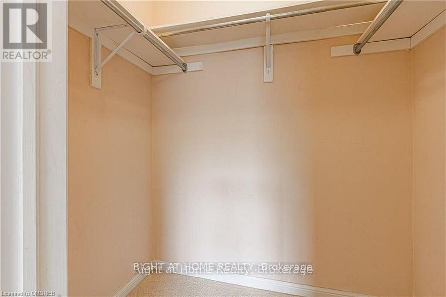 












1407 MCDERMOTT WAY N

,
Milton (BE Beaty),




Ontario
L9T6L6

