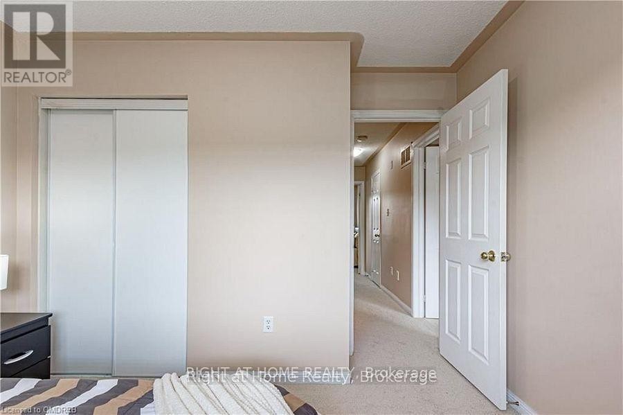 












1407 MCDERMOTT WAY N

,
Milton (BE Beaty),




Ontario
L9T6L6

