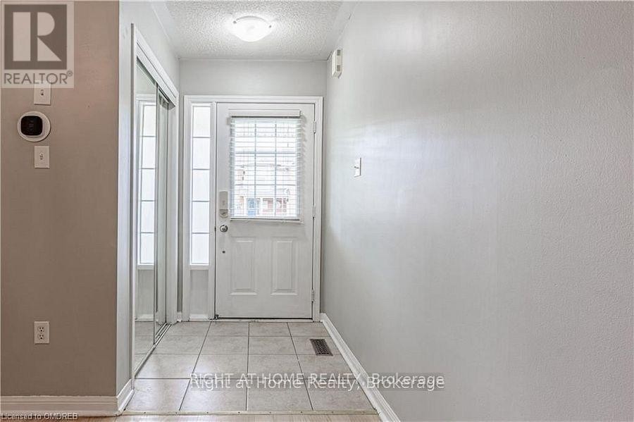 












1407 MCDERMOTT WAY N

,
Milton (BE Beaty),




Ontario
L9T6L6

