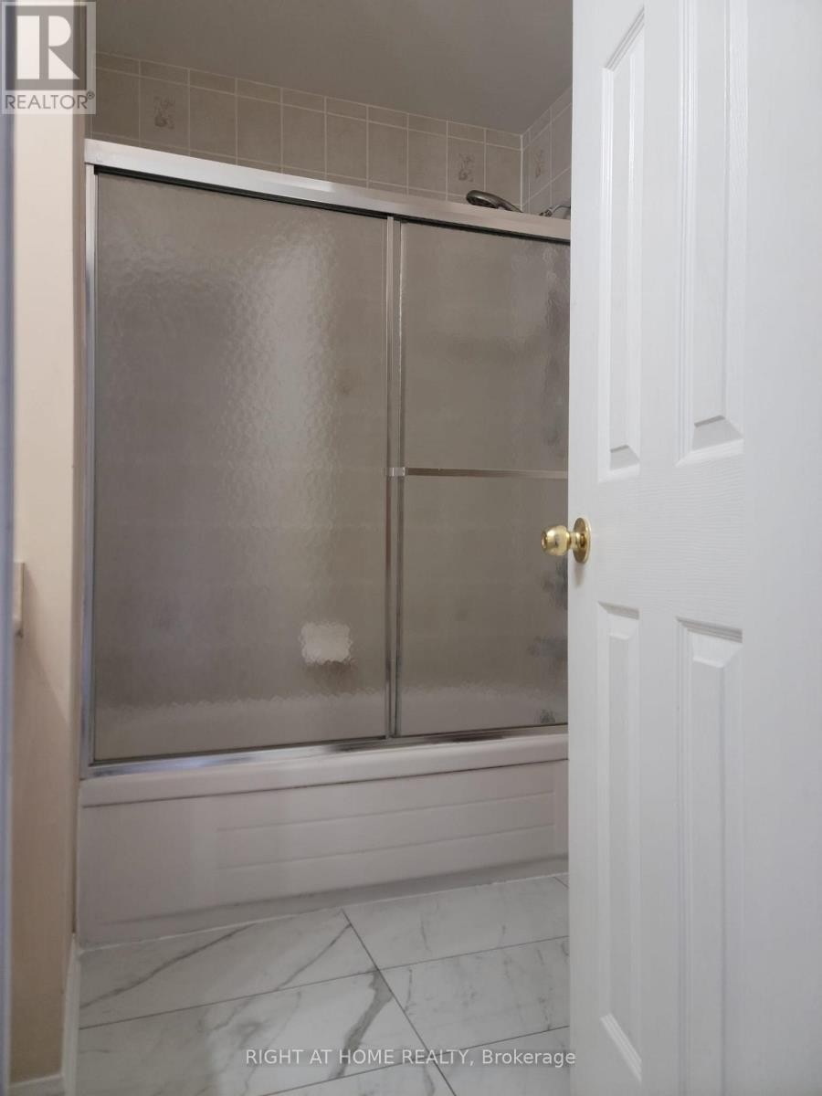 












1407 MCDERMOTT WAY N

,
Milton (BE Beaty),




Ontario
L9T6L6

