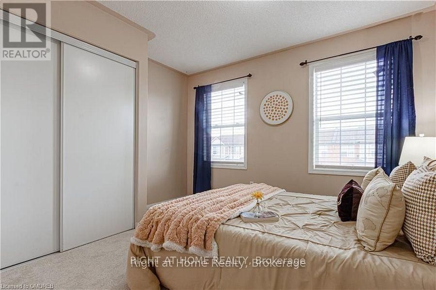 












1407 MCDERMOTT WAY N

,
Milton (BE Beaty),




Ontario
L9T6L6

