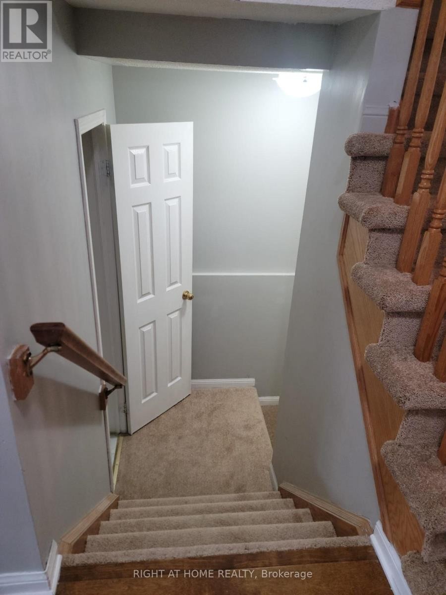












1407 MCDERMOTT WAY N

,
Milton (BE Beaty),




Ontario
L9T6L6

