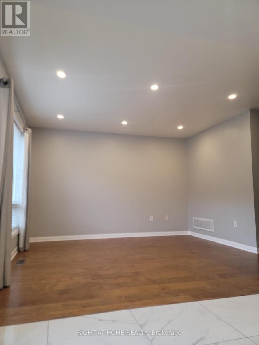 












1407 MCDERMOTT WAY N

,
Milton (BE Beaty),




Ontario
L9T6L6

