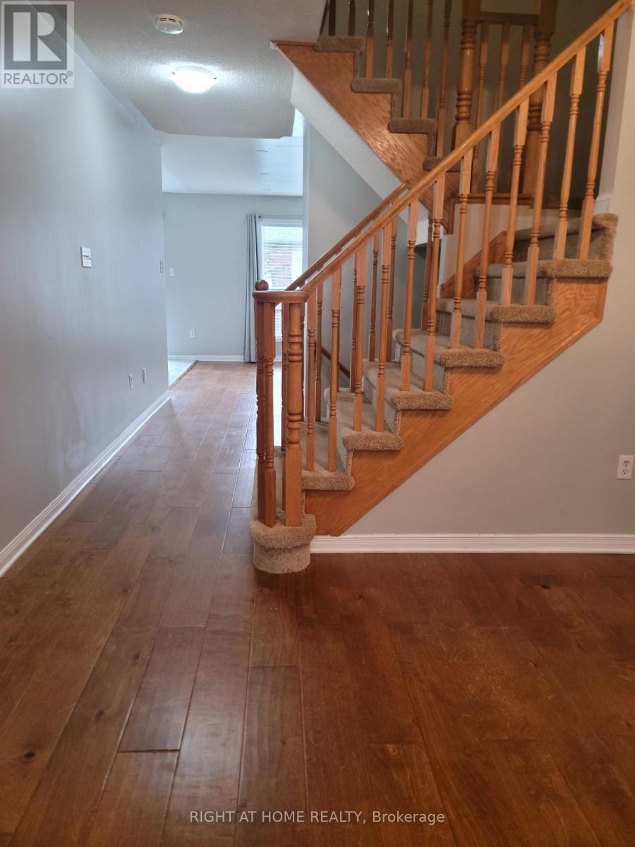 












1407 MCDERMOTT WAY N

,
Milton (BE Beaty),




Ontario
L9T6L6

