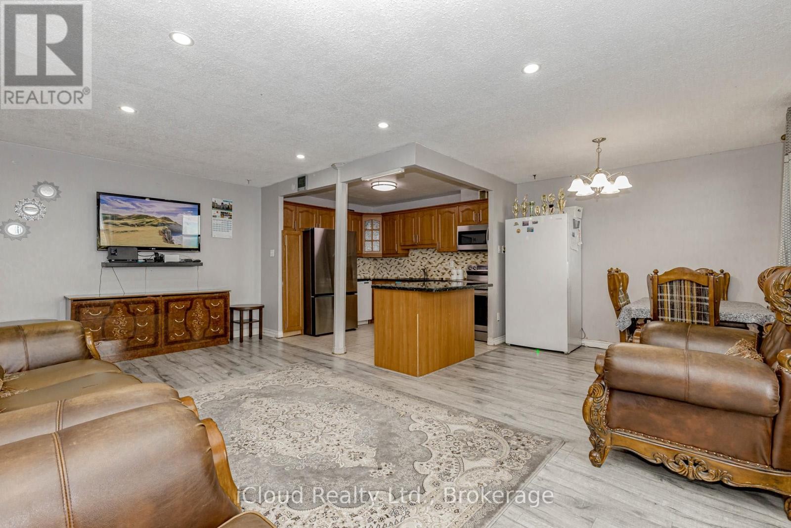 












502 - 3577 DERRY ROAD E

,
Mississauga (Malton),




Ontario
L4T1B3

