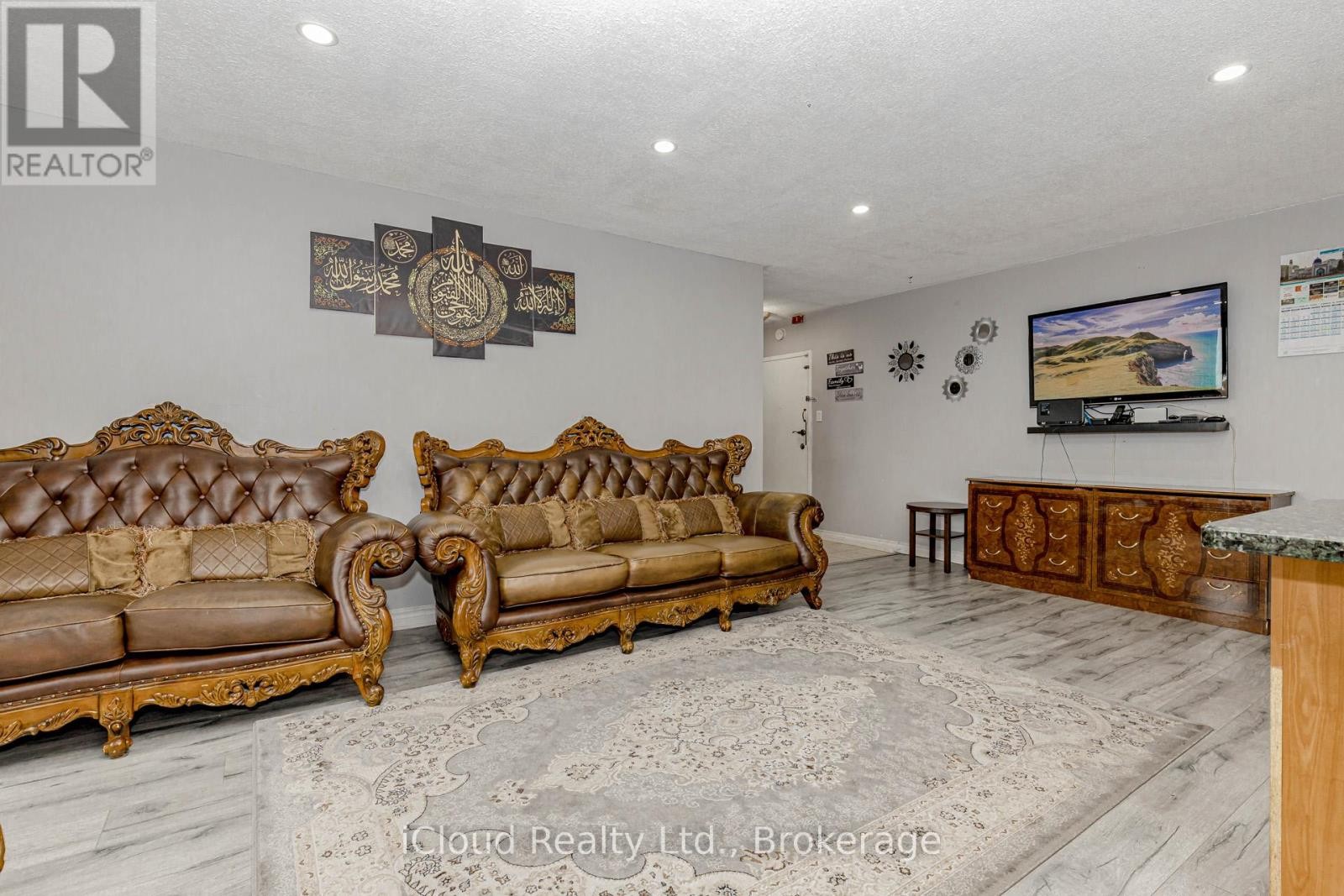 












502 - 3577 DERRY ROAD E

,
Mississauga (Malton),




Ontario
L4T1B3

