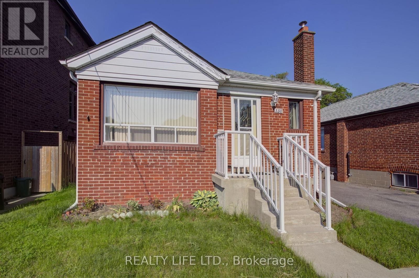 












258 GAMMA STREET

,
Toronto (Alderwood),




Ontario
M8W4H1

