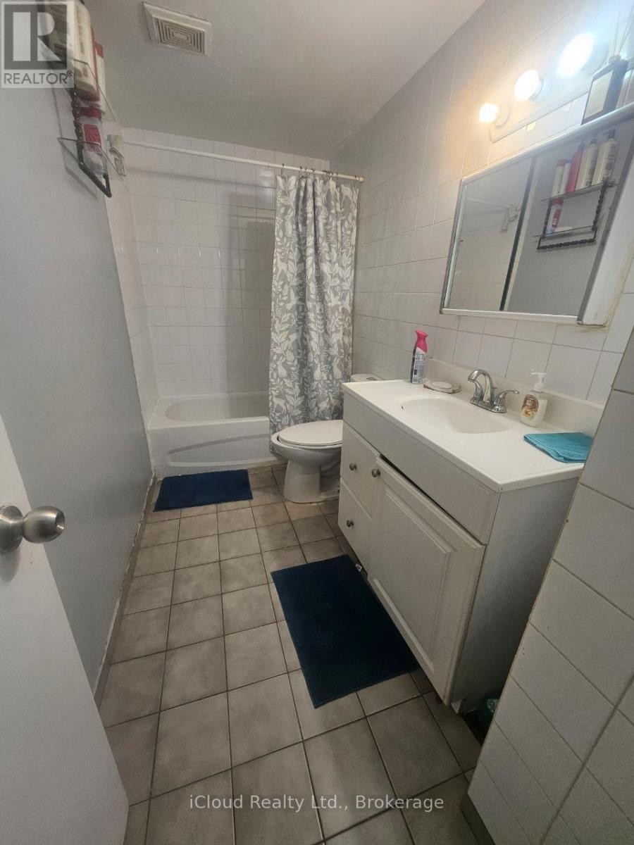 












182 - 6448 FINCH AVENUE W

,
Toronto (Mount Olive-Silverstone-Jamestown),




Ontario
M9V1T4

