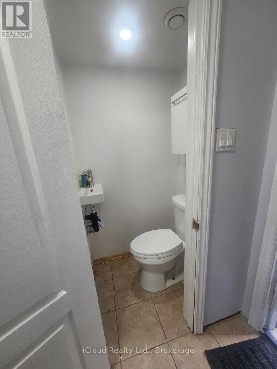 












182 - 6448 FINCH AVENUE W

,
Toronto (Mount Olive-Silverstone-Jamestown),




Ontario
M9V1T4

