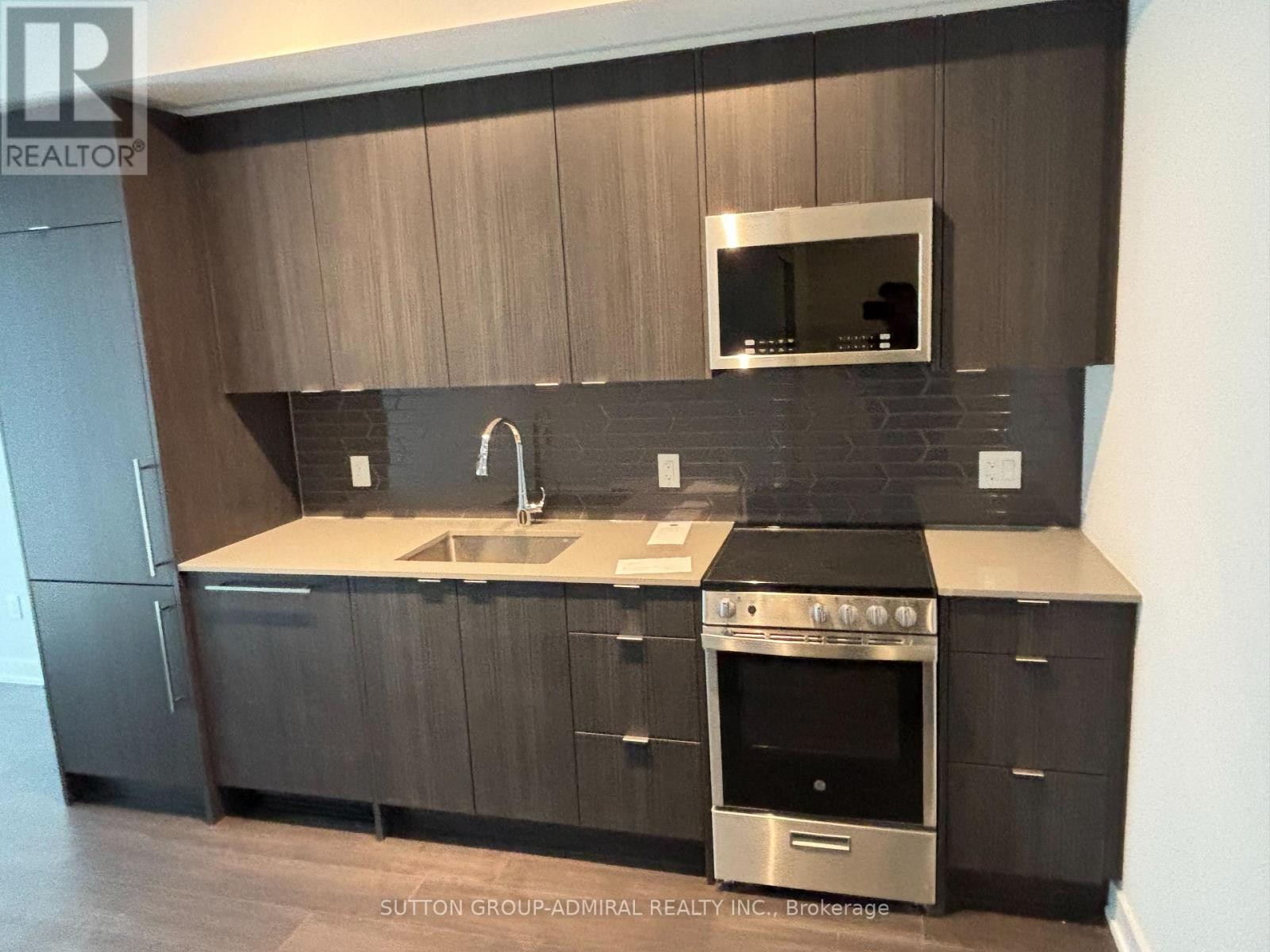 












1608 - 4130 PARKSIDE VILLAGE DRIVE

,
Mississauga (City Centre),




Ontario
L5B3M8

