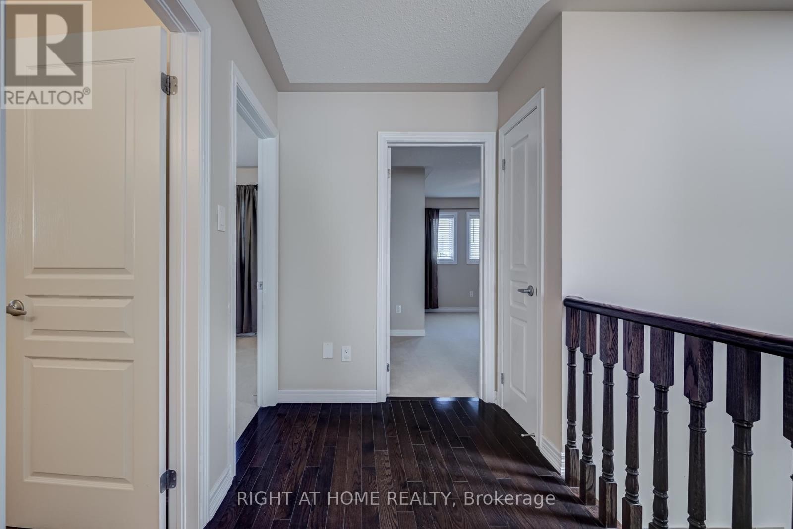 












3407 WHILABOUT TERRACE

,
Oakville (BR Bronte),




Ontario
L6L0A7

