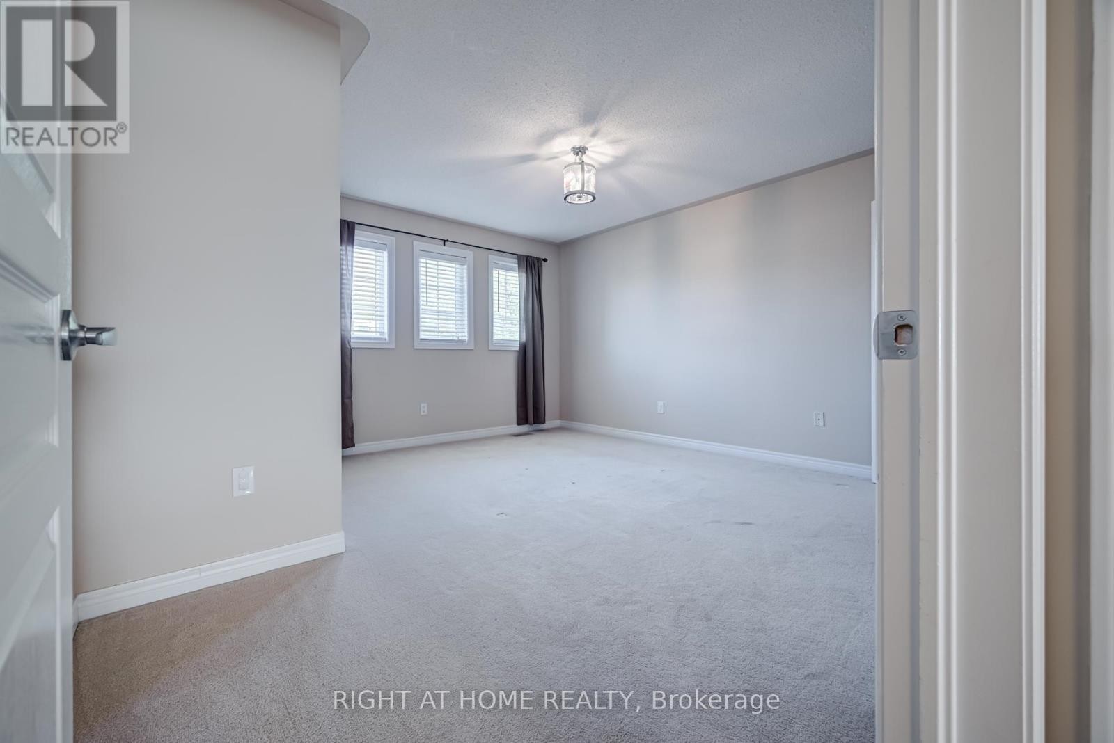 












3407 WHILABOUT TERRACE

,
Oakville (BR Bronte),




Ontario
L6L0A7

