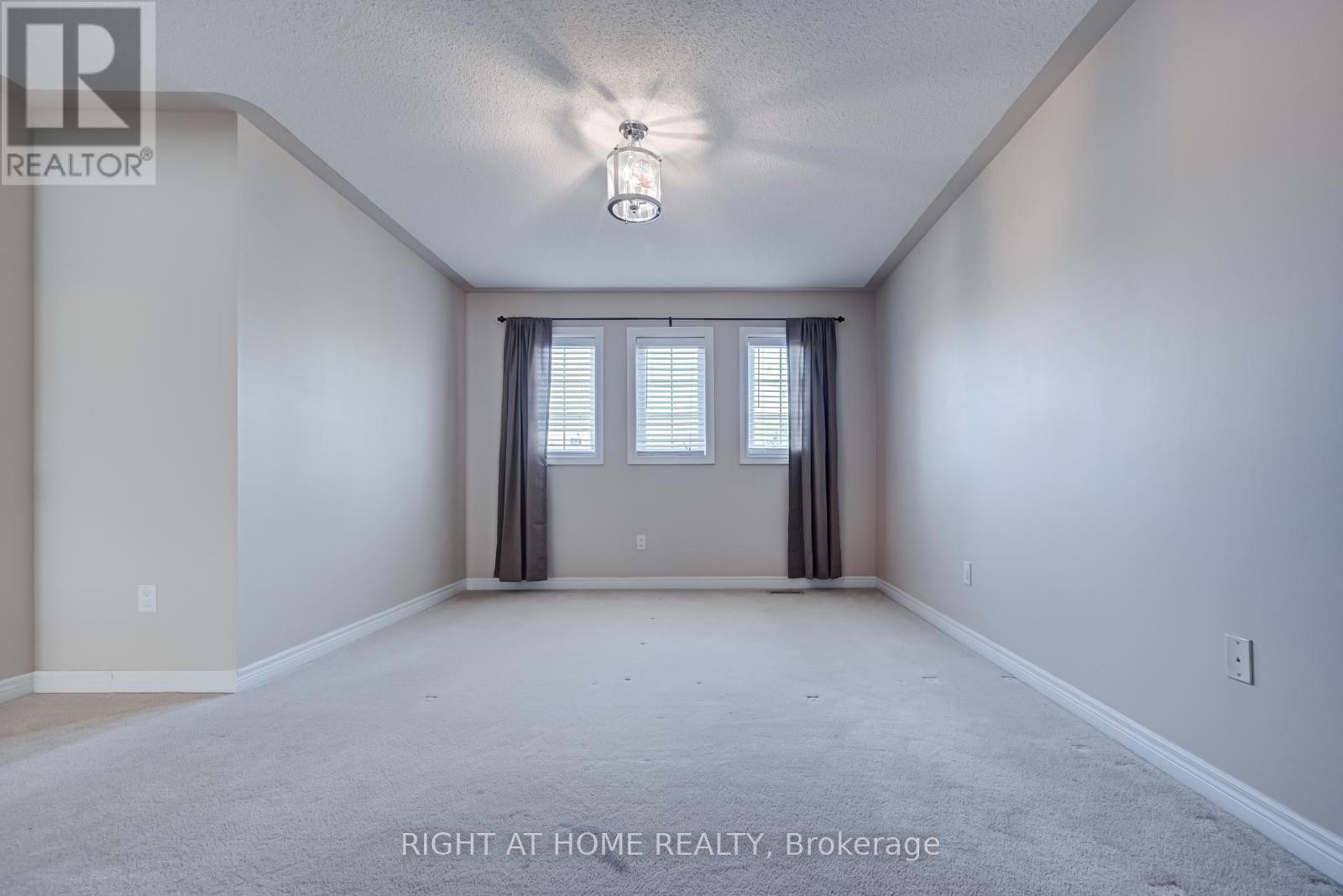 












3407 WHILABOUT TERRACE

,
Oakville (BR Bronte),




Ontario
L6L0A7

