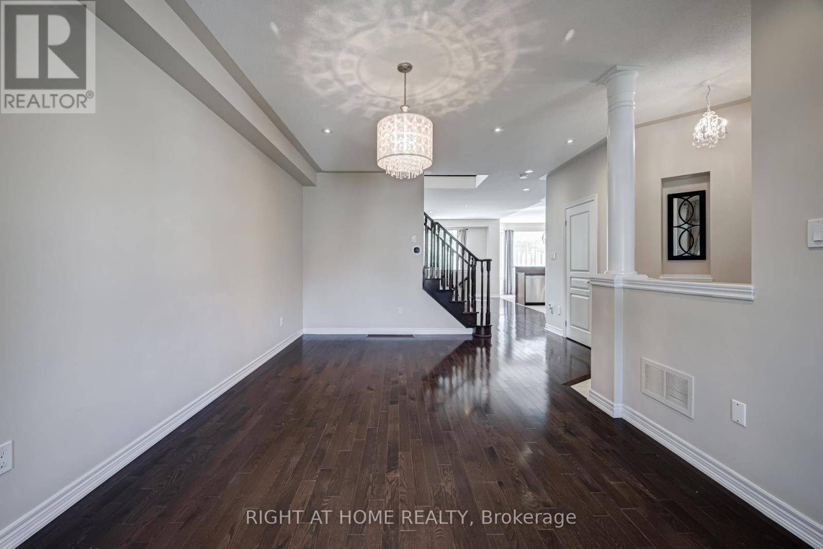 












3407 WHILABOUT TERRACE

,
Oakville (BR Bronte),




Ontario
L6L0A7

