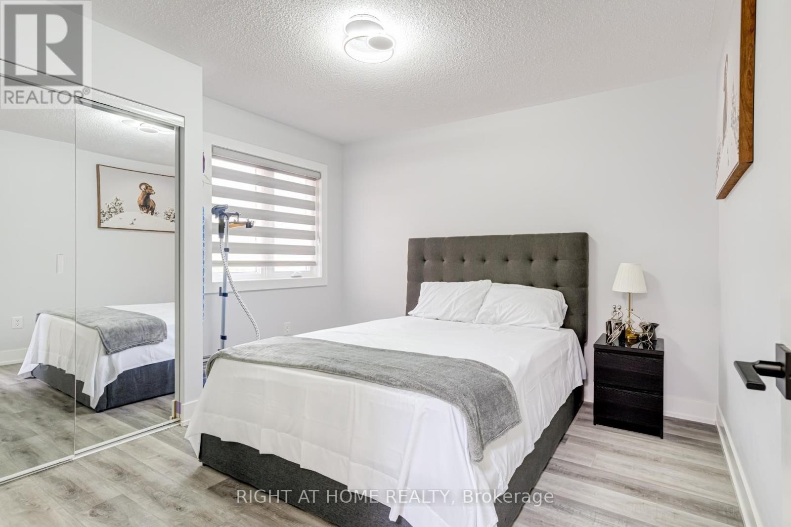 












3 FORESTGROVE CIRCLE

,
Brampton (Heart Lake East),




Ontario
L6Z4T2

