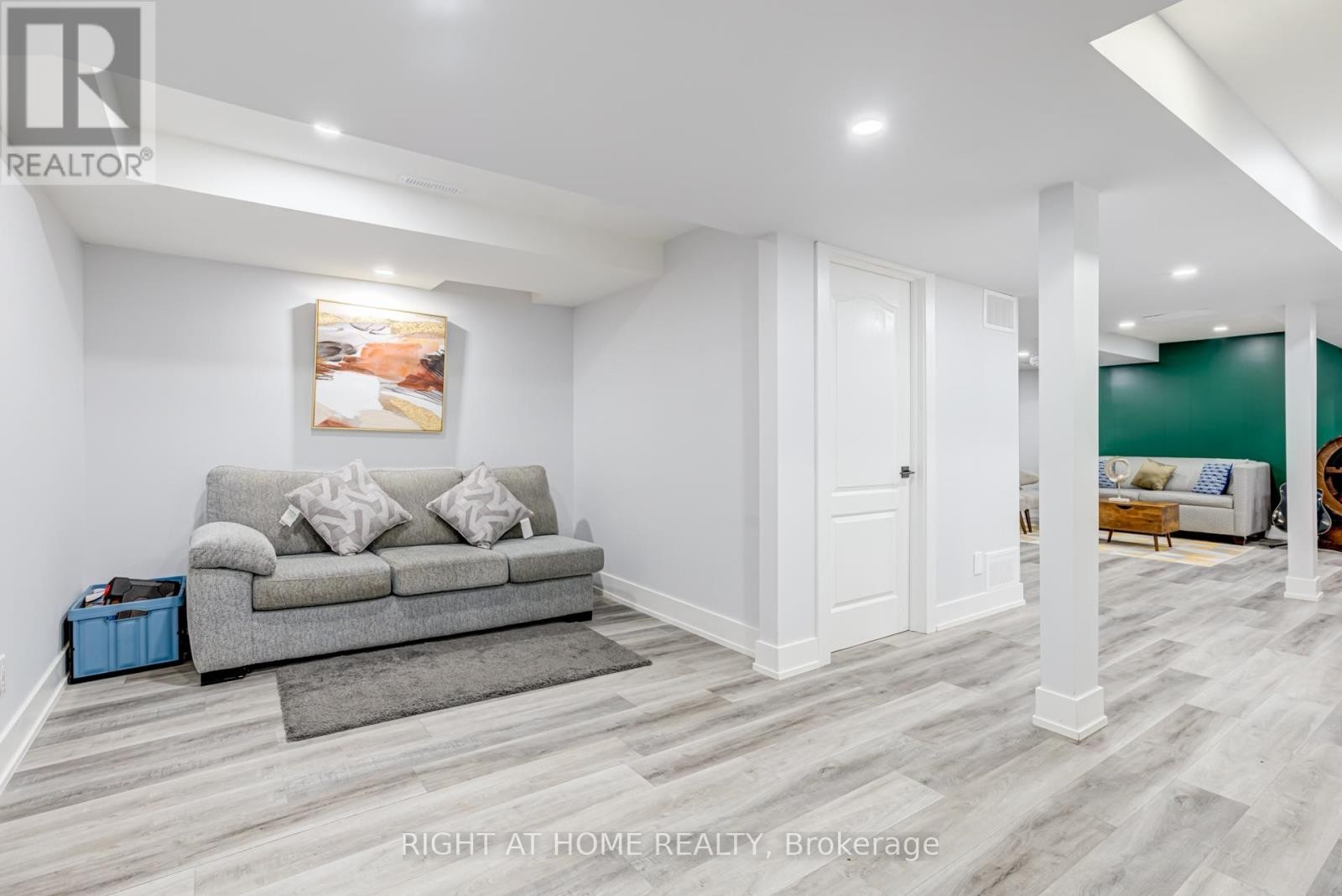 












3 FORESTGROVE CIRCLE

,
Brampton (Heart Lake East),




Ontario
L6Z4T2

