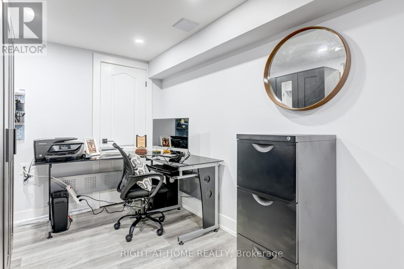 












3 FORESTGROVE CIRCLE

,
Brampton (Heart Lake East),




Ontario
L6Z4T2

