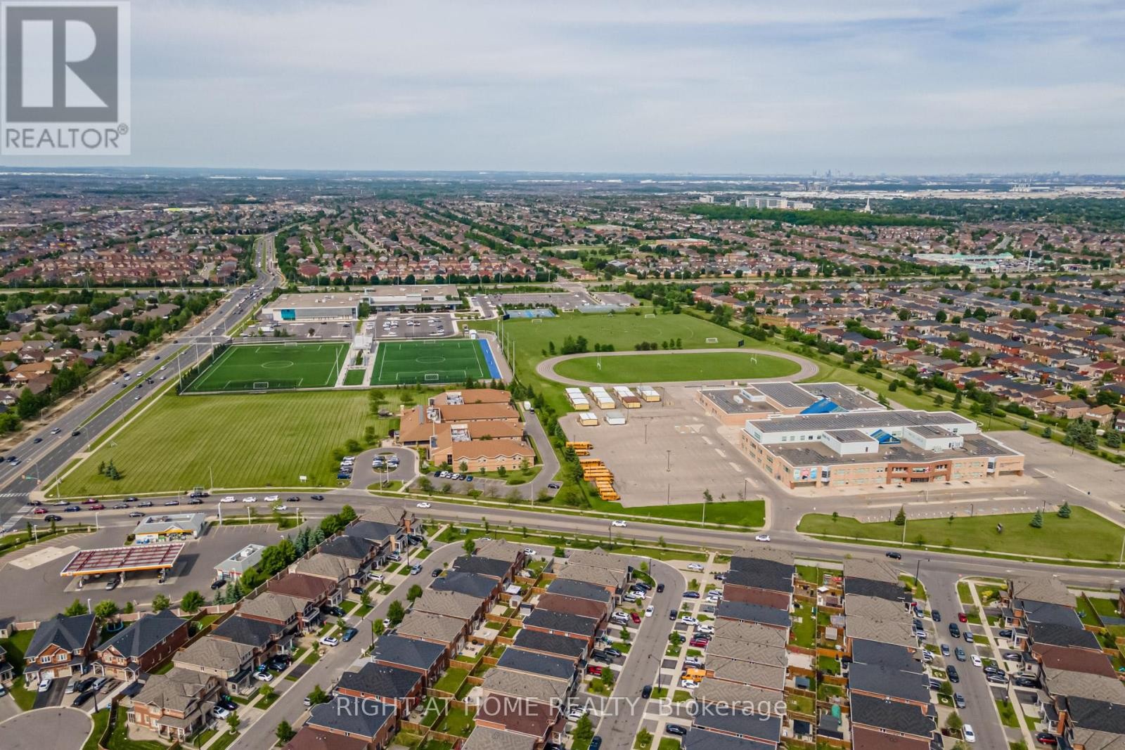 












3 FORESTGROVE CIRCLE

,
Brampton (Heart Lake East),




Ontario
L6Z4T2

