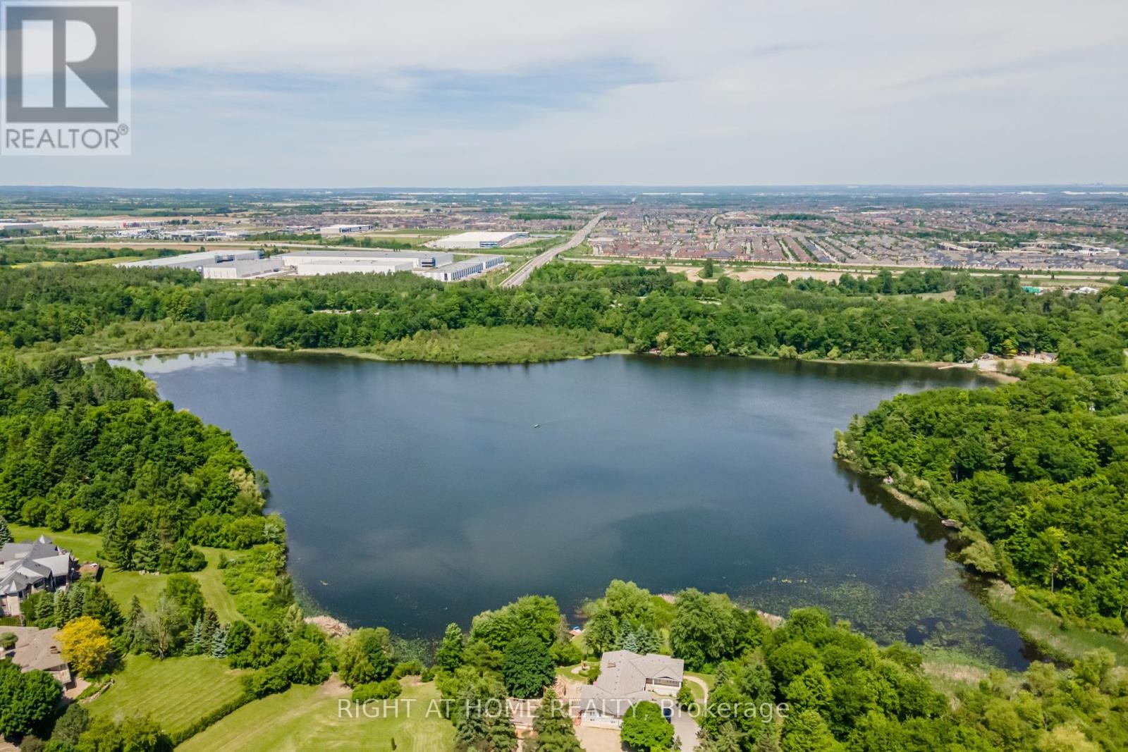 












3 FORESTGROVE CIRCLE

,
Brampton (Heart Lake East),




Ontario
L6Z4T2

